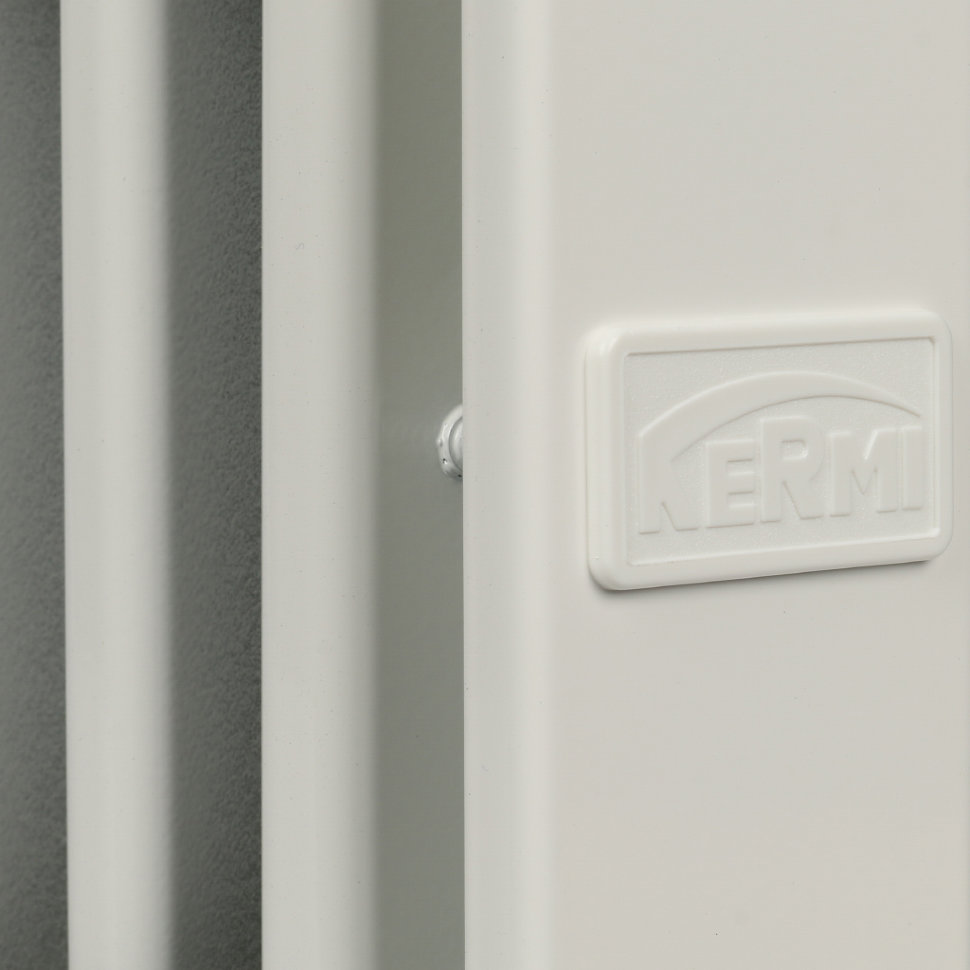 Kermi Profil-K FKO 12/300/700 радиатор стальной панельный белый боковое подключение